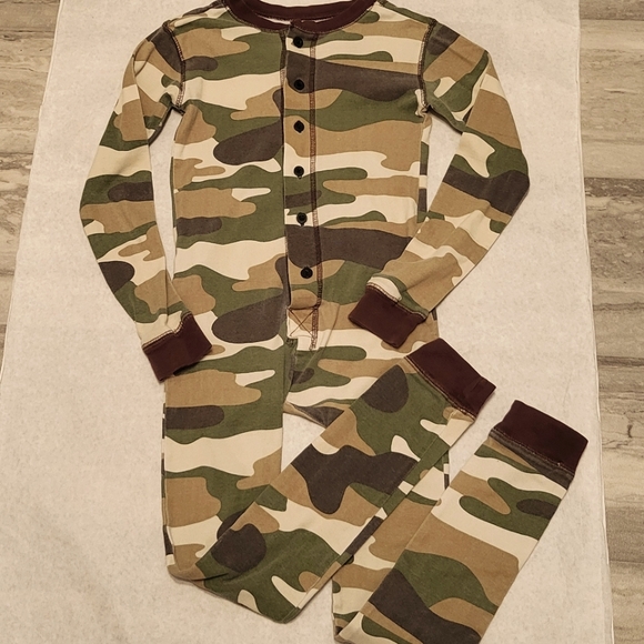 Lazy One camo snug fitting footless footie - Picture 1 of 4